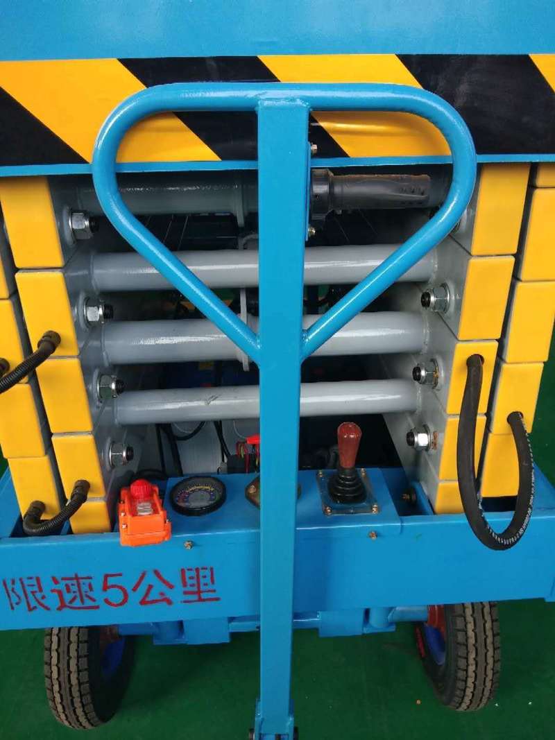 龙岩辅助行走式升降平台