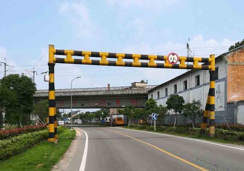 龙岩铁路限高架