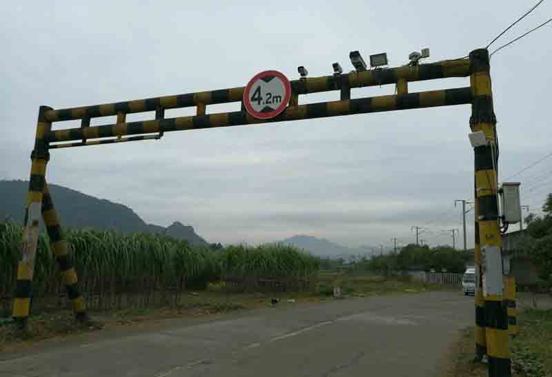 龙岩对开式限高架